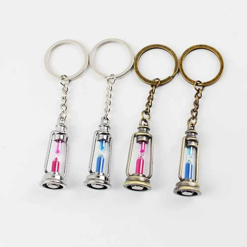 Kerosene Lamp Hourglass Keychain Vintage Style Metal Timer Clock Backpack Lantern Sandglass Keyring Couple Key Ring Novelty Item