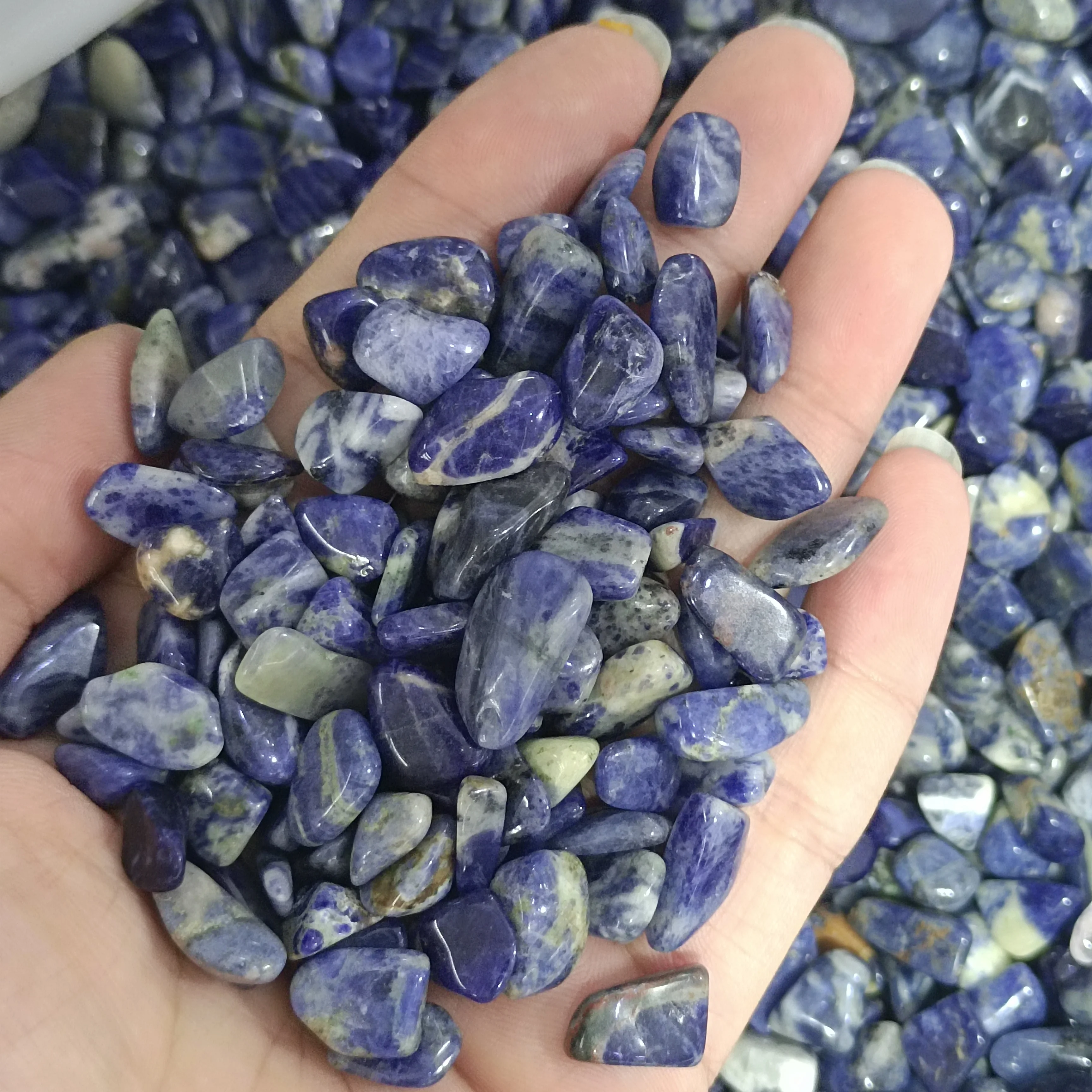 

100 г натуральный синий камень в форме вены, блестящий гладкий минеральный лечебный Декор рейки