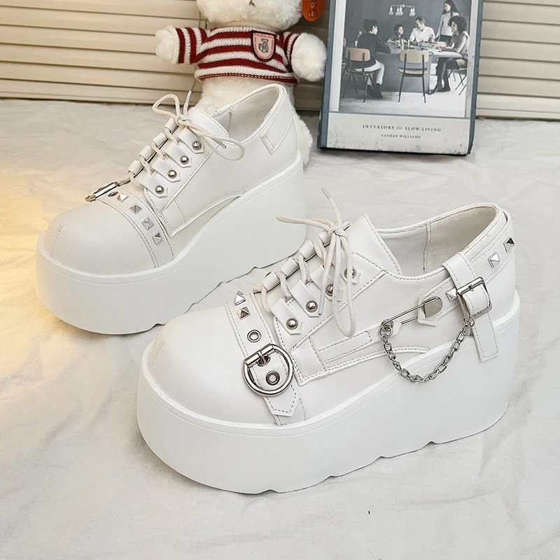 

Sweet and hot girl thick -soled shoes female autumn new 8cm increased puffy cake punk wind slope is thin small leather shoes