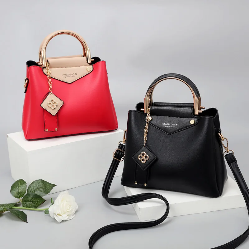Fashion and Simple PU Soft Leather Lady Bag In Autumn and Winter of 2022, Iron Handle Handbag, Shoulder Bag