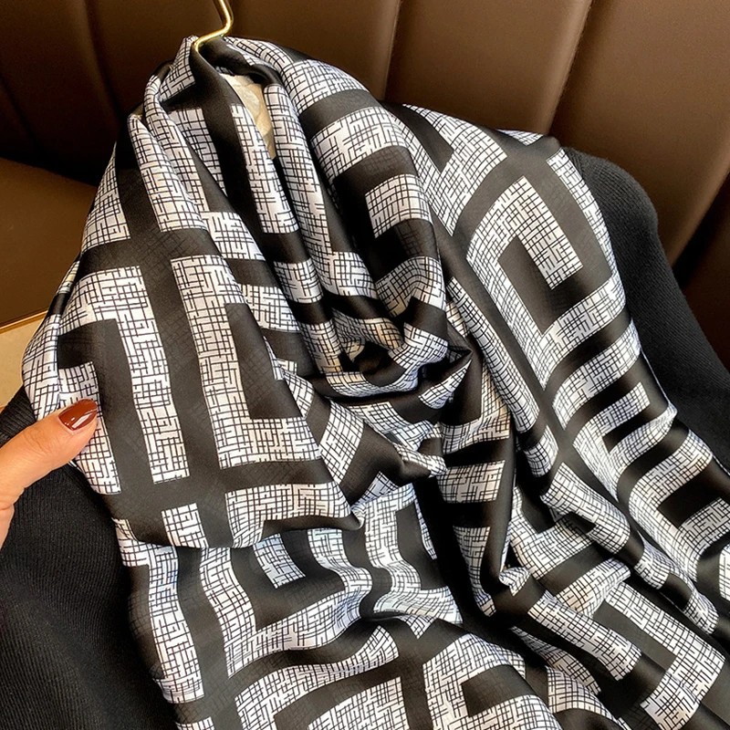 

Роскошный брендовый шелковый шарф с надписью на лето, женские Модные Качественные мягкие шарфы, женские шали, фуляр, бандана, Пляжная накидка, накидки