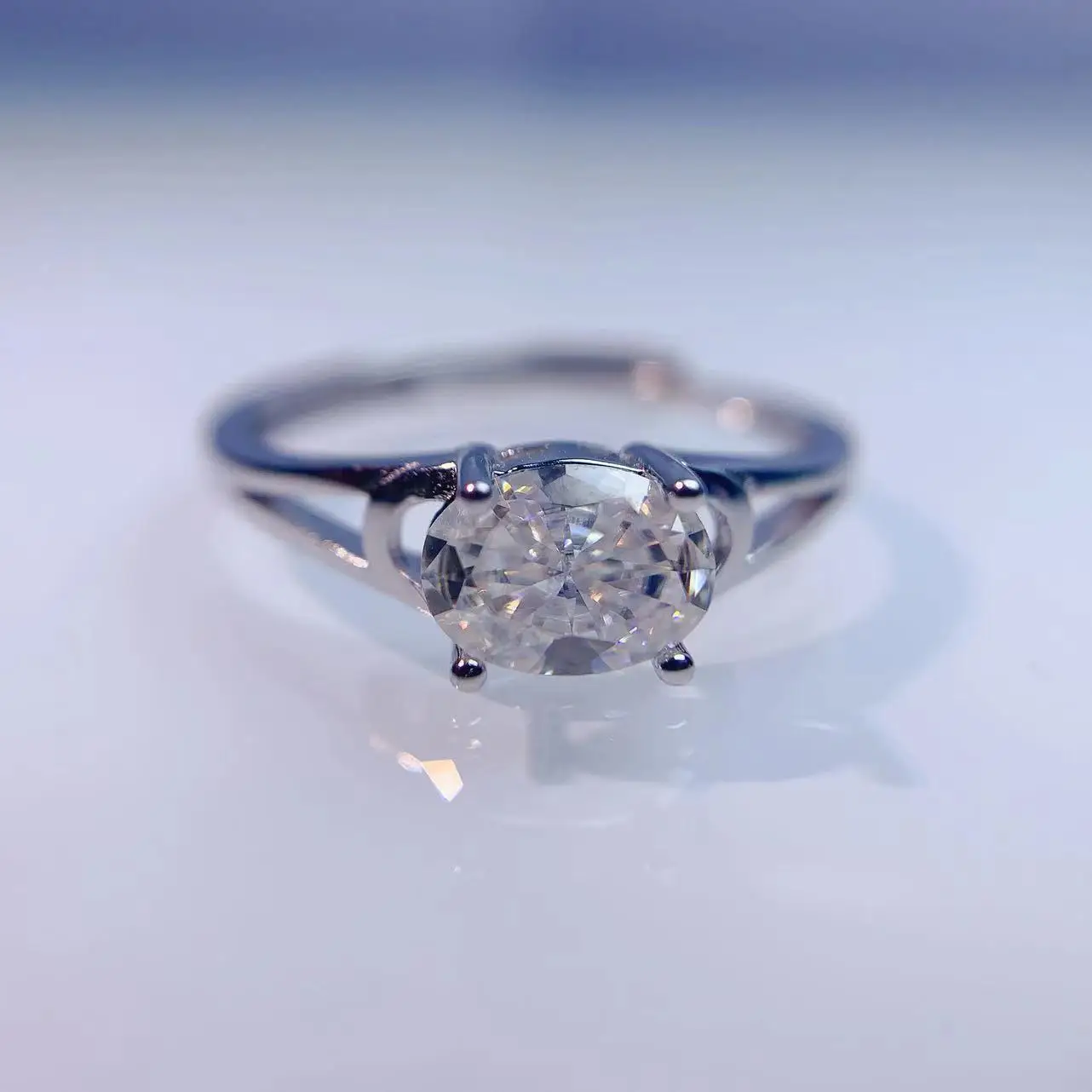 

Кольцо женское овальное из серебра 925 пробы, 5 х7 мм