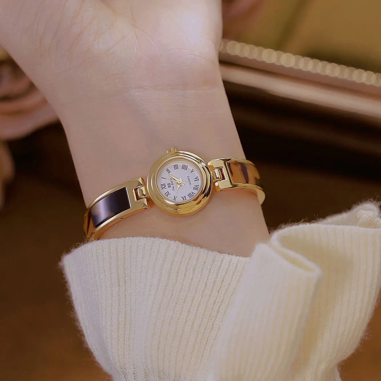 ساعة نسائية ريترو فرنسية راقية مزاجه السلحفاة العن...