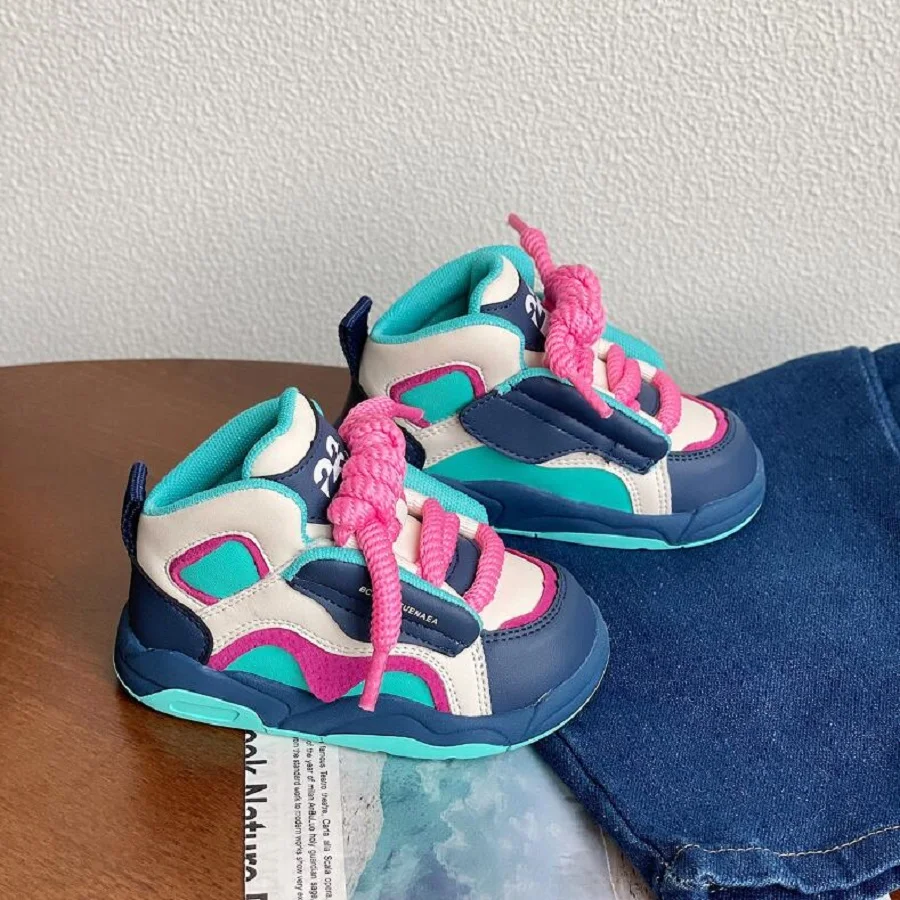 

Детская повседневная спортивная обувь, новинка осень-зима, детская обувь на мягкой подошве, обувь для мальчиков и девочек, обувь для отца, черные Размеры 22-37