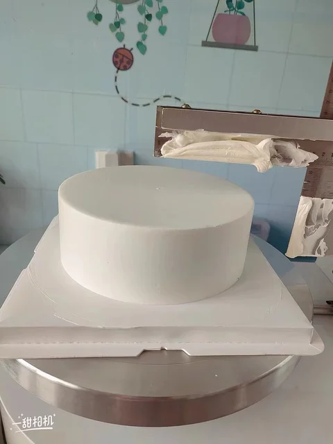 Bolo redondo de aniversário automático gelo decoração creme espalhe gesso  alisamento revestimento mais suave cnc geada preenchimento que faz máquinas  - AliExpress