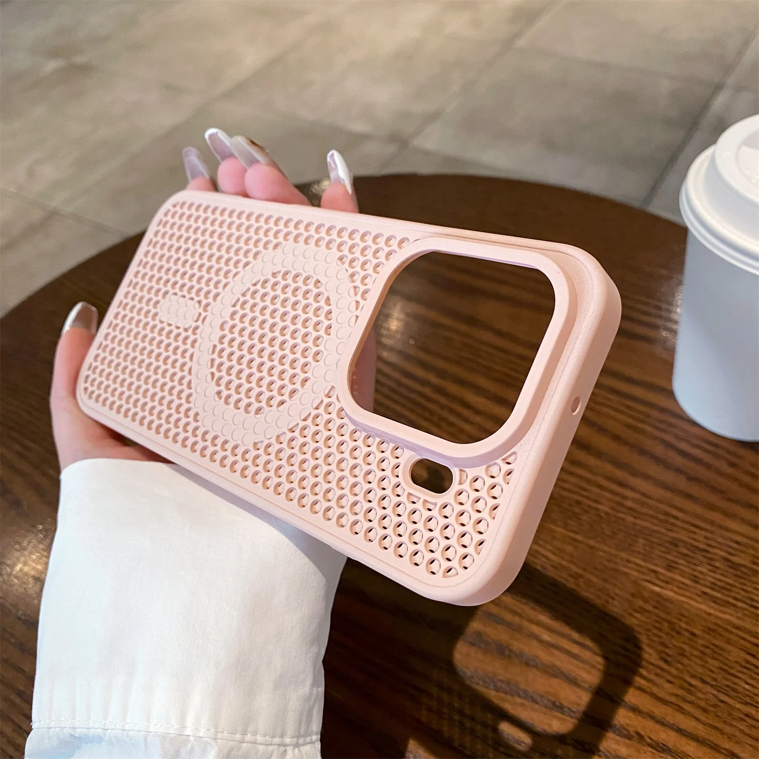 Skin Feel Magnetic Case with Super Heat Dissipation - Breathable Cooling & Wireless Charging Mesh Design