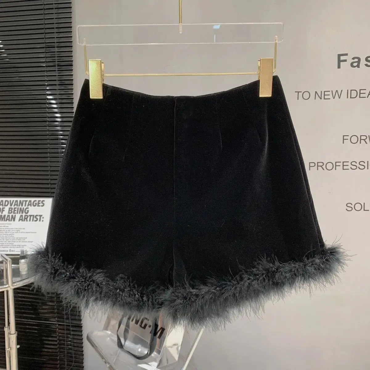 High waisted  Pure Lace Casual Shorts for Women Autumn 2022 New Ostrich Hair Velvet Shorts for Women  Casual  empire шампунь для окрашенных волос healthy happy hair color lock 250 г