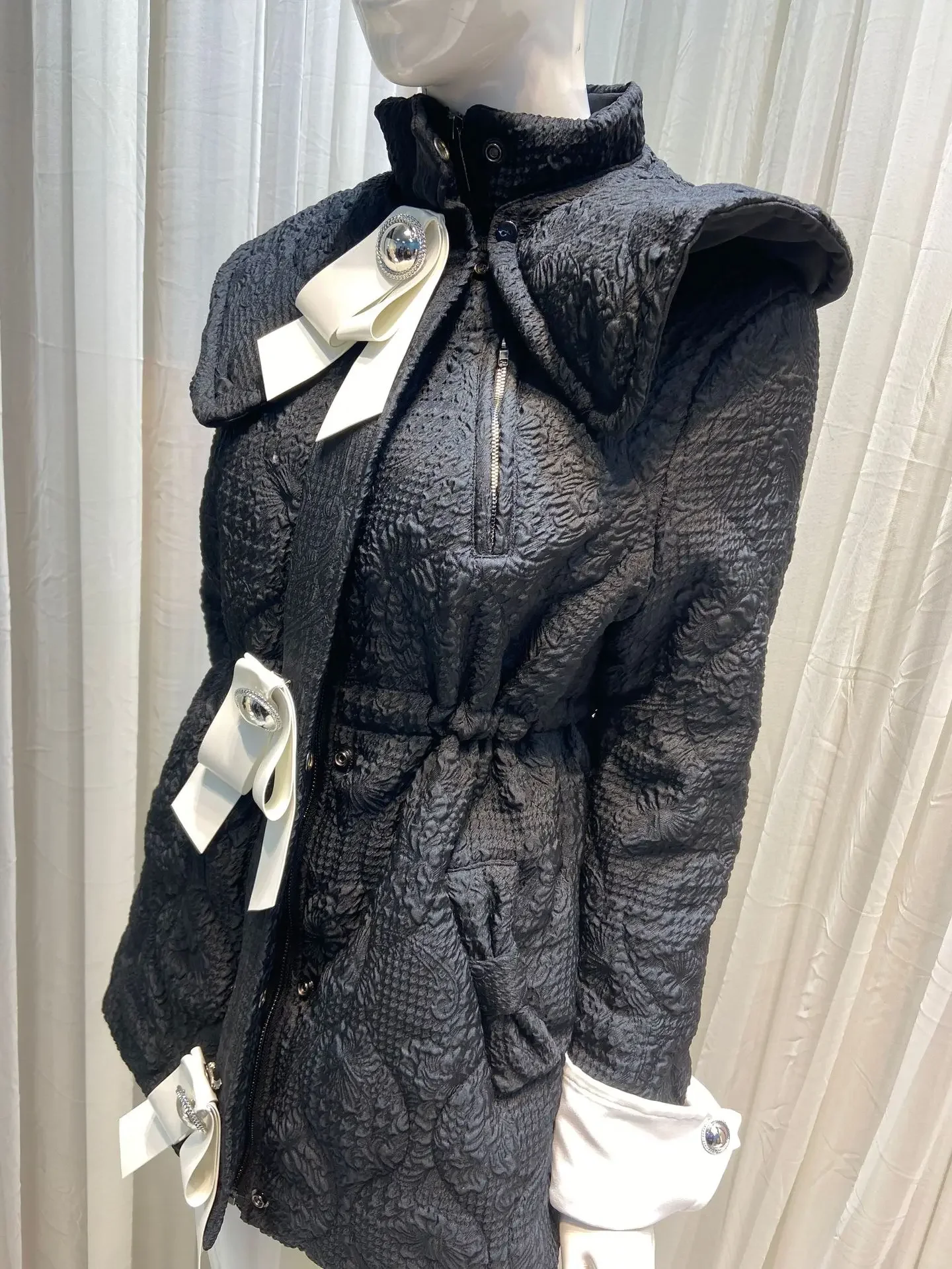 Bowknot Elegant Warm Short Cotton Coat Women 2023 Autumn Winter New Stand Collar Black White Contrast Color Warm Parkas Female