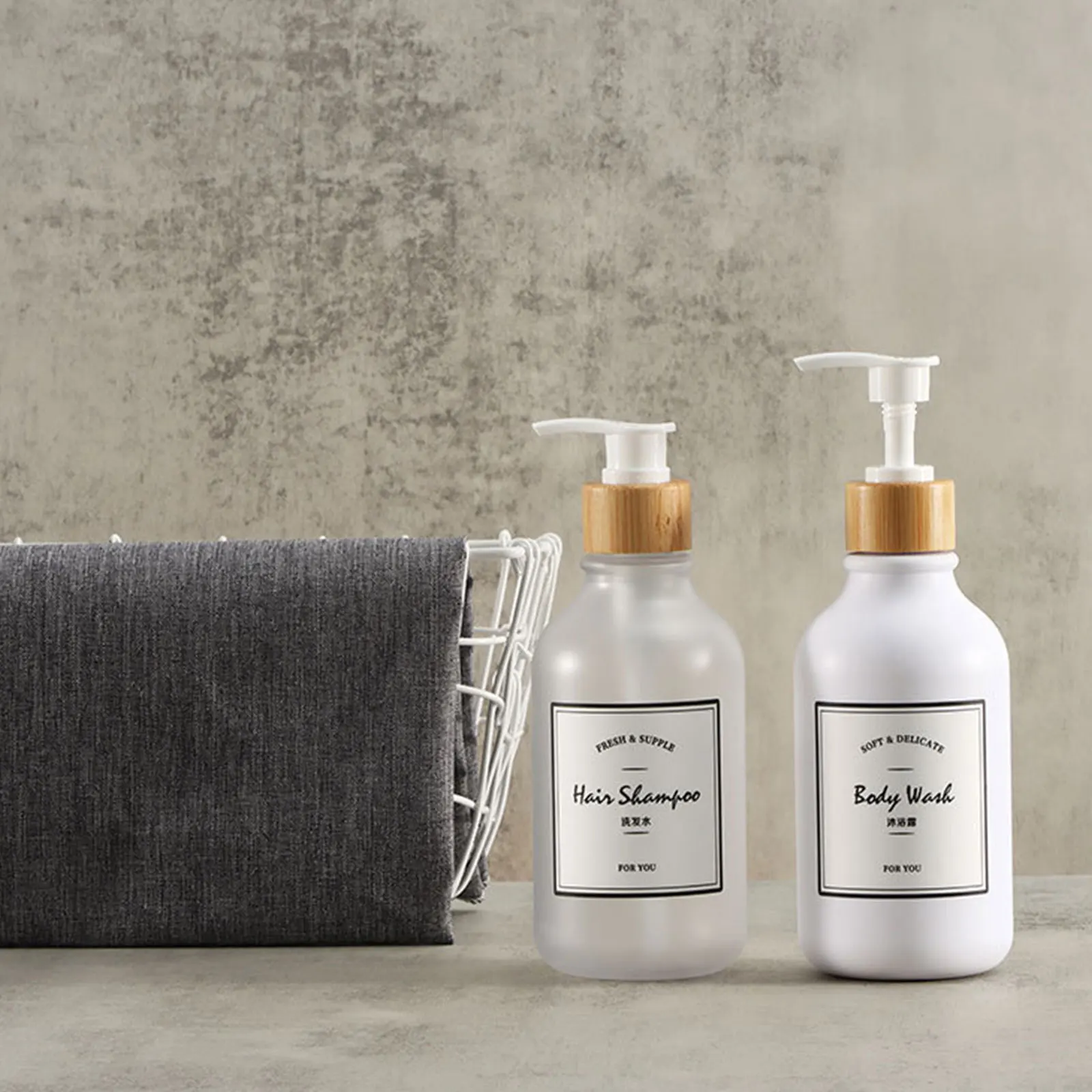 Soap Dispenser Hand Sanitizer Dispenser Refillable Bottle Soap Dispenser Bottle Foaming Soap Dispenser Refillable Plastic Bottles Plastic Lotion Bottle 300/500ml White Soap Dispenser Bottle Bathroom Shampoo Body Soap Bottle Large-capacity Lotion Hand Dish Plastic Empty