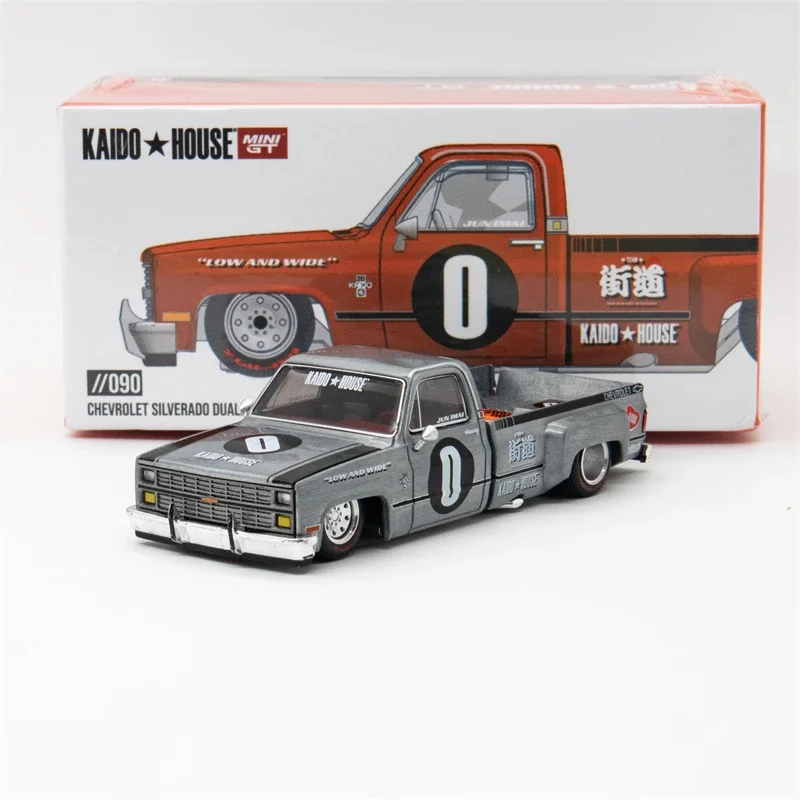 

Модель автомобиля MINI GT 1:64 Chevrol Silverado Dually KAIDO WORKS V2