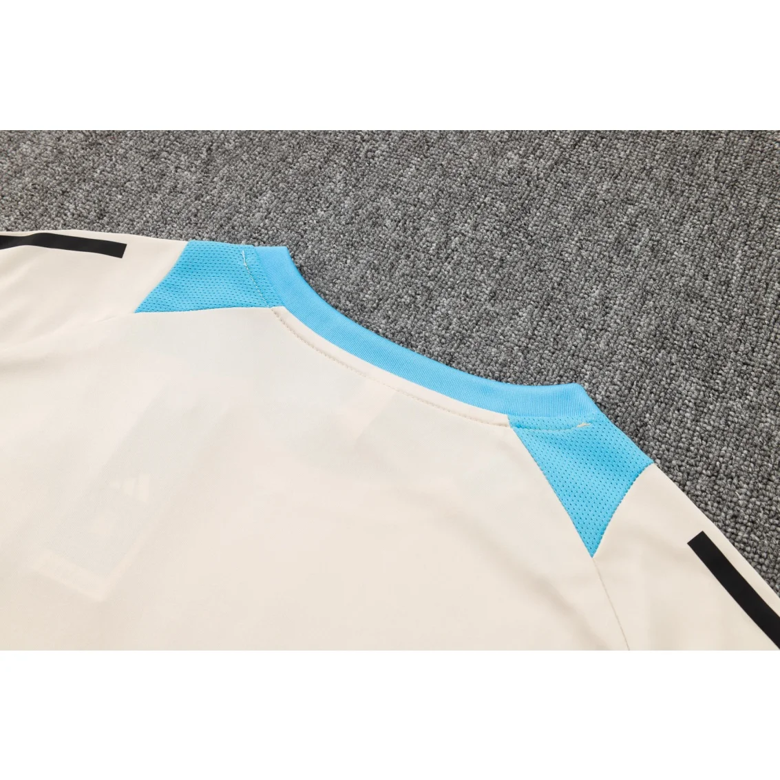Nike Soccer Jerseys Men Short-sleeved and Above-the-knee Shorts Breathable Performance Comfortable Training Suit Beige