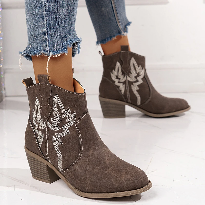 

Women Embroidery Faux Suede Western Boots Female Pointed Toe Retro Cowgirl Boots Woman Autumn Slip on Thick Heels Ankle Booties