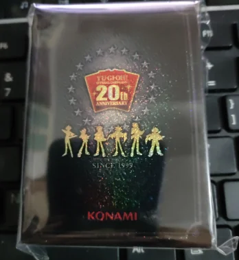 遊戯王ОCG　20th ANNIVERSARY DUELIST BOX Amazon.com: 20th Anniversary Duelist Box OCG Yugioh Yu-gioh