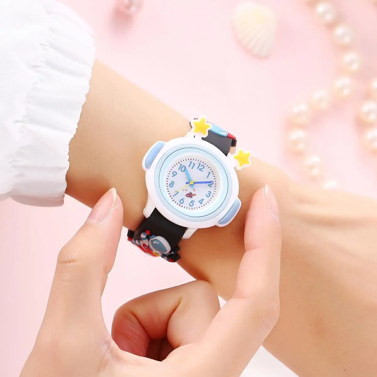 New Fashion Rocket Astronaut Star Helmet 3D Cartoon Children's Watch Children's Learning Watch 4