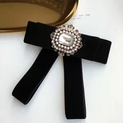 Korean Version Black Velvet Fabric Retro Square Diamond Bow Brooch Lady University Style Corsage Decoration Luxury Shirt Pin