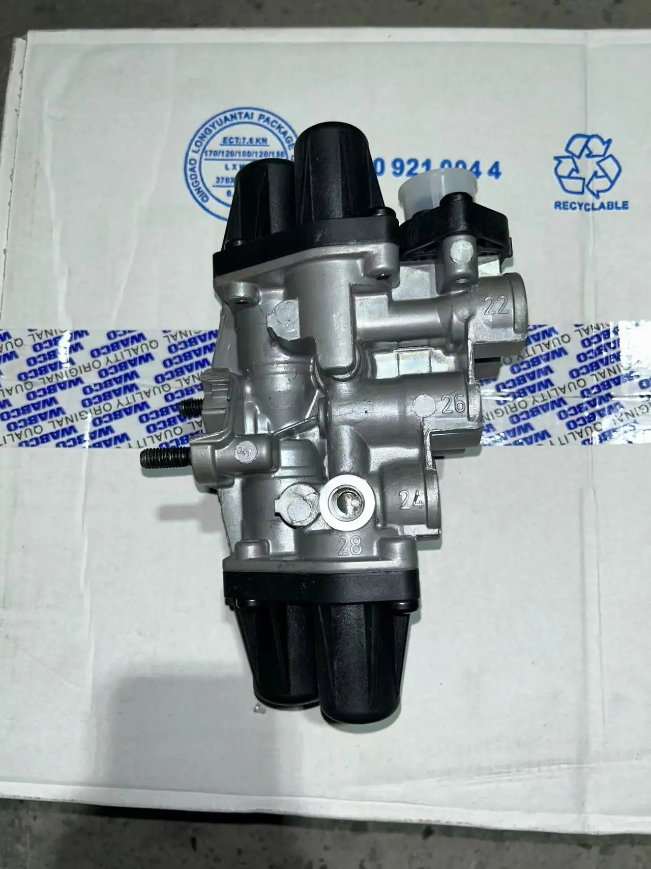 9347050030 Quadruple Protection Valve A0034316206 European truck 