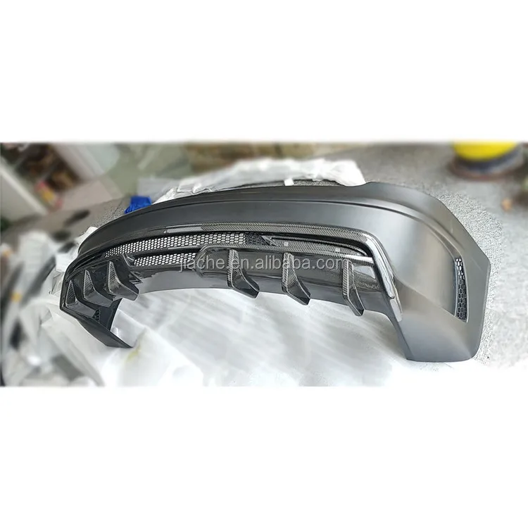 Рисунок 6 - Задний спойлер из углеродного волокна FRP