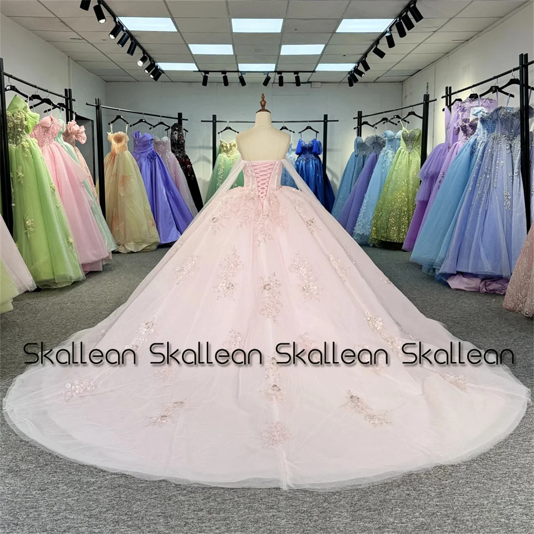 Skallean 15 Ans Appliques ŷ Quinceanera 巹    κ Quinceanera Rouge 
