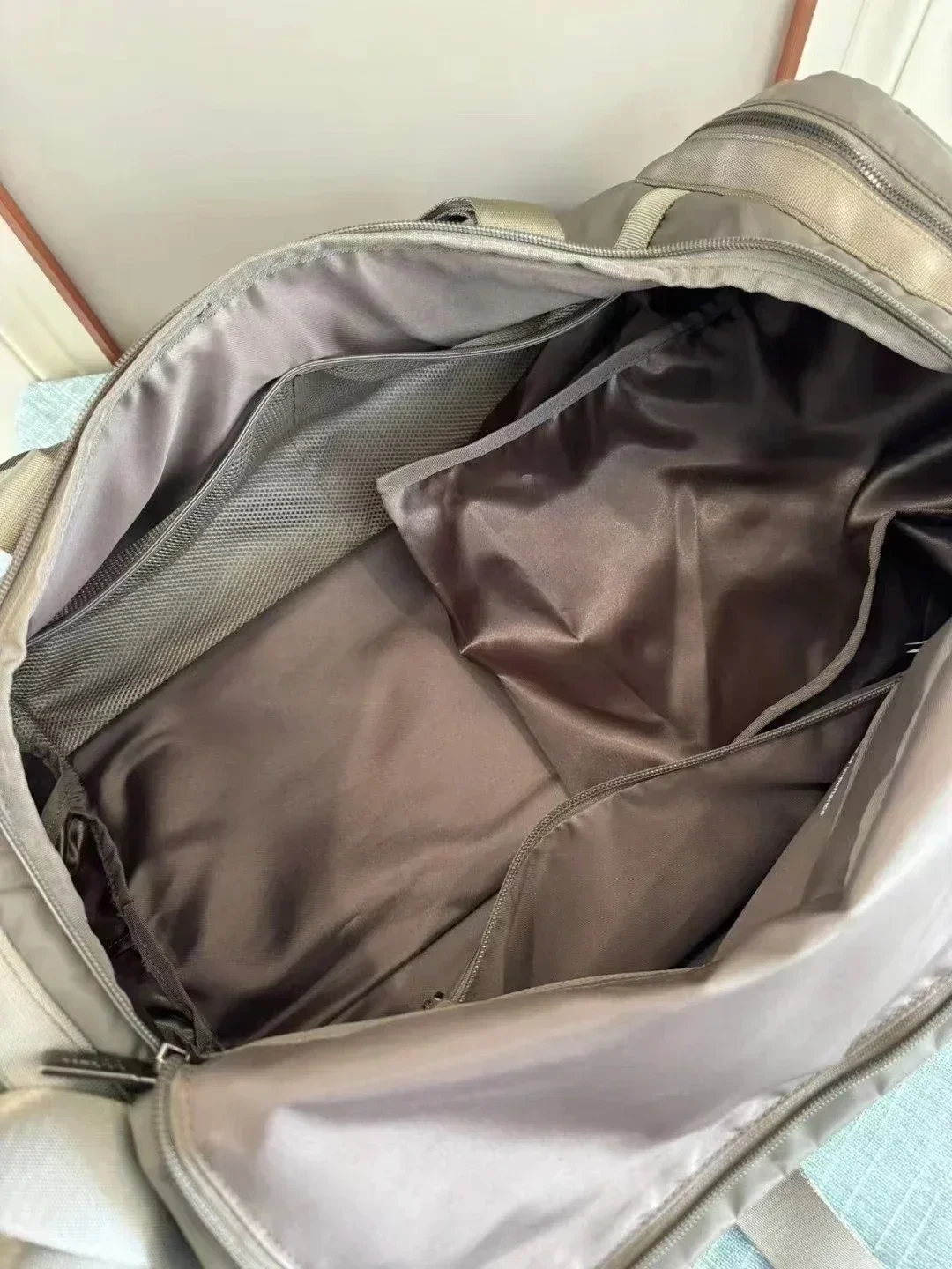 Waterproof Backpack Wunderlust Large Capacity Men's Sports Bag Travel luggage Bag Portable Fitness Bag Large Travel Handbag 5