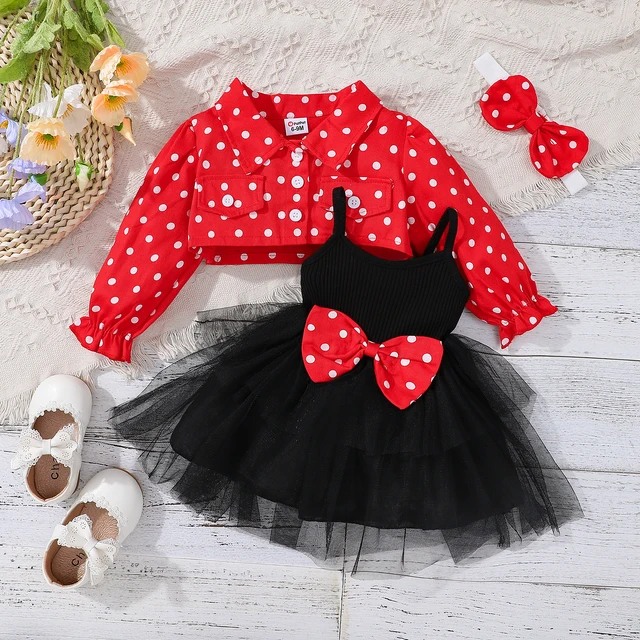 A sweet and adorable 3-piece baby girl set including a multi-layer fairy dress, long sleeve crop jacket, and a matching headband. Made with cozy cotton and comfortable rib-knit fabric. Suitable for spring and autumn seasons.