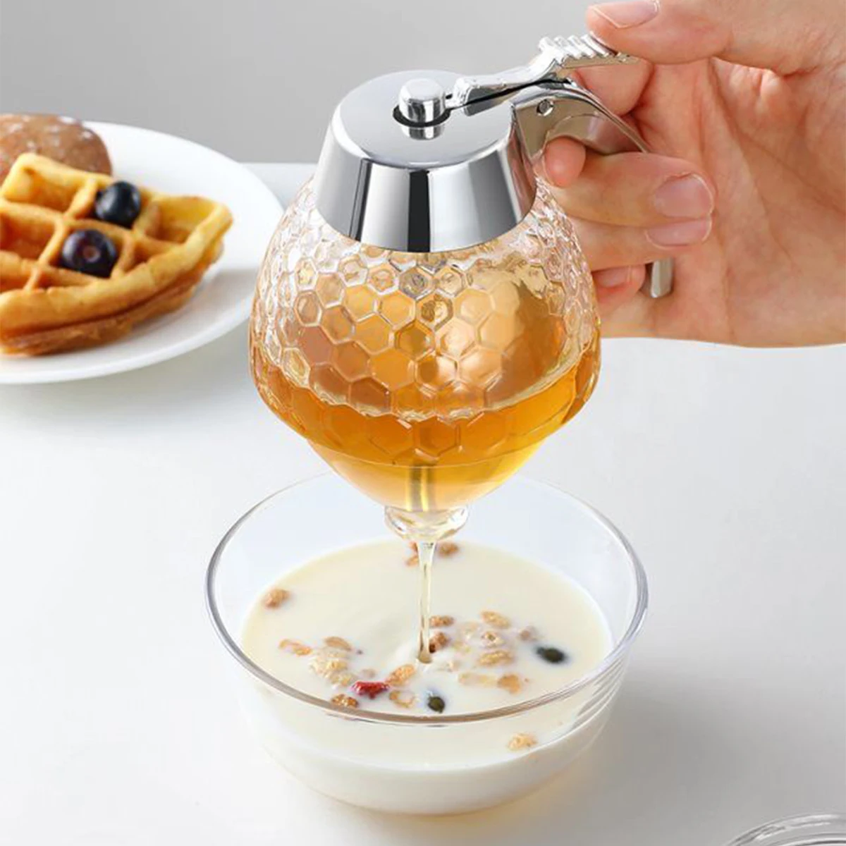 200ml Honey Dispenser Base No Drip Syrup Dispenser Reusable Plastic Syrup Jar Large Capacity Honey Comb Form Jar Containers