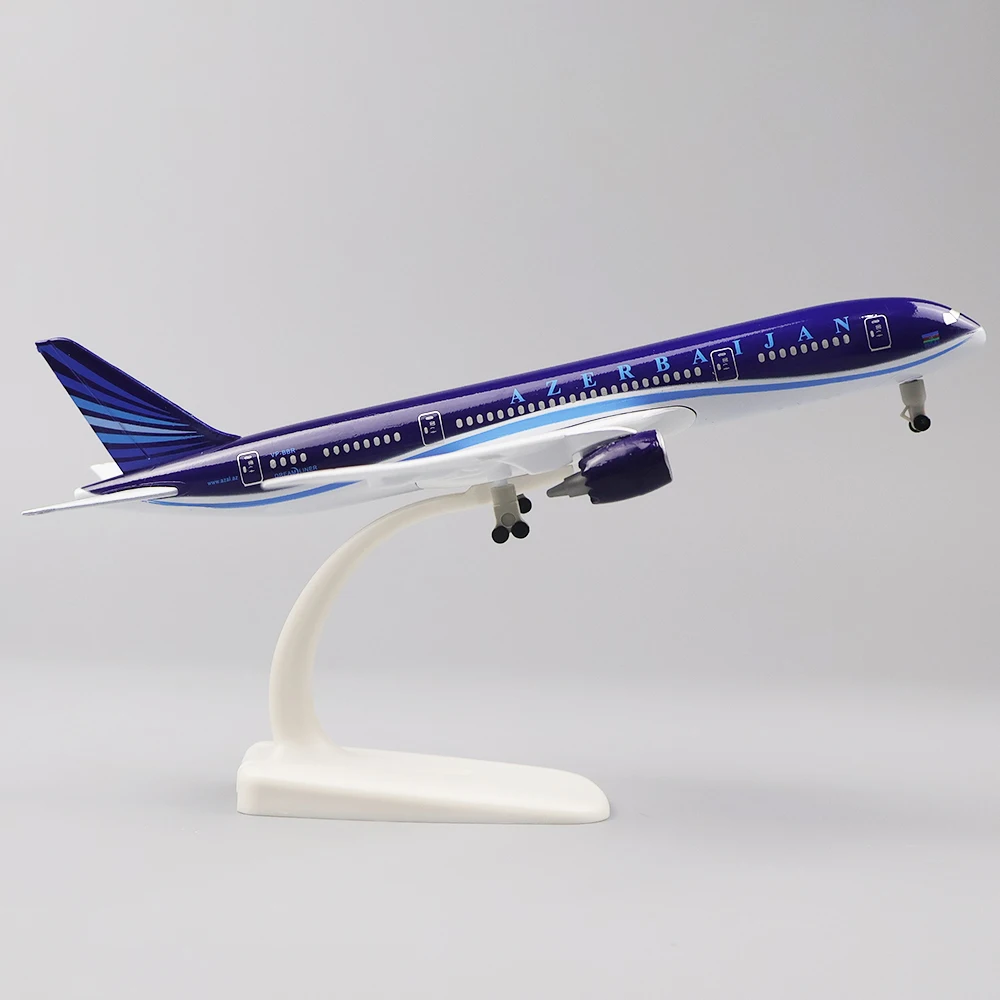 

Metal Aircraft Model 20cm 1:400 Azerbaijan B787 Metal Replica Alloy Material With Landing Gear Wheels Ornament Birthday Gift