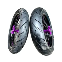 Moto électrique Ultra Bee modifiée avec un jeu de roues Supermoto de 17 pouces, roue avant 110/70R17, roue arrière 140/70R17. 5