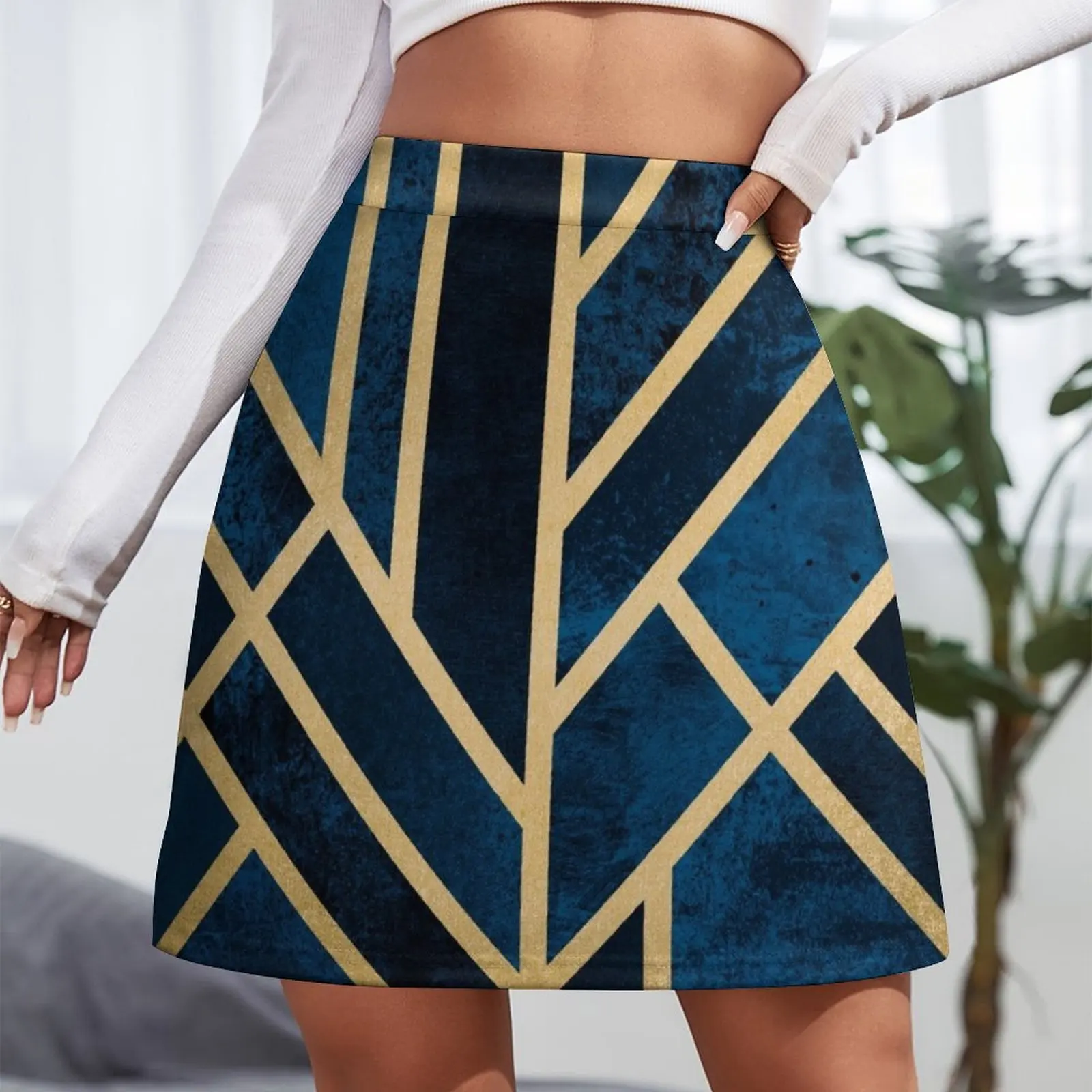 Рисунок 2 - Женская мини-юбка в стиле ар д