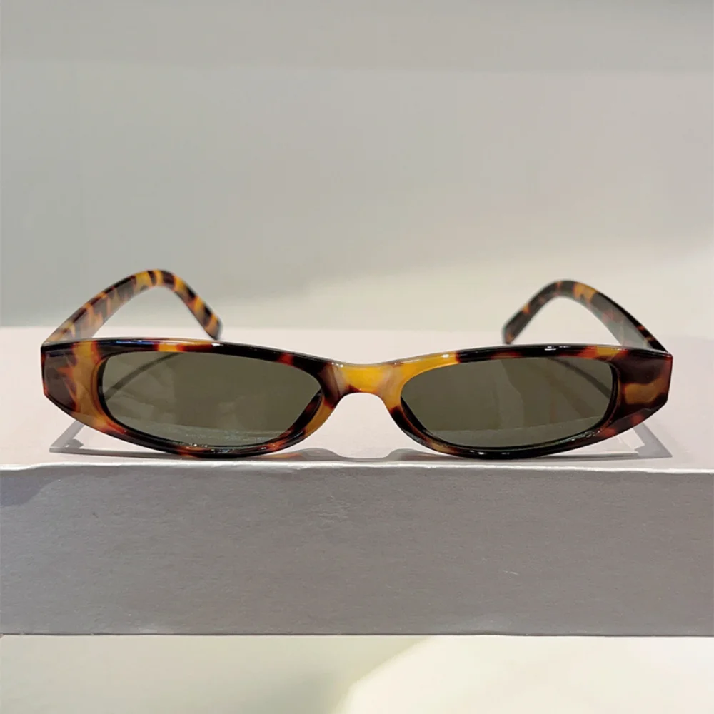 Vintage Kleine Rechteckige Sonnenbrille für Damen und Herren Y2K-Stil Schmaler Rahmen Retro Trendige Sonnenbrillen Mode Streetwear Eyewear UV400 – Detail 6