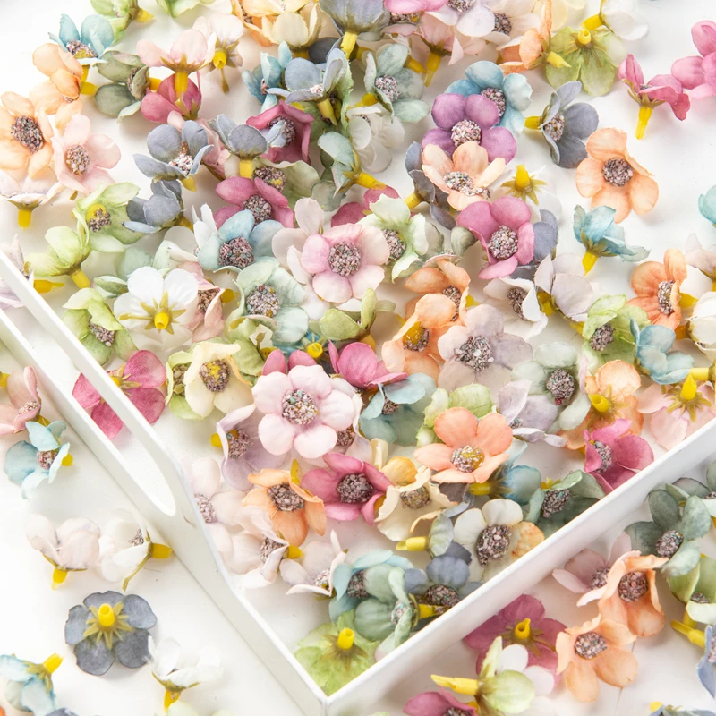 50 Stück Mini-Kunstblumen für Sammelalbum, gefälschte Sakura, DIY-Süßigkeitsschachtel, Hochzeit, Party, Heimdekoration, Weihnachtskränze, Seidengänseblümchen – Detail 6