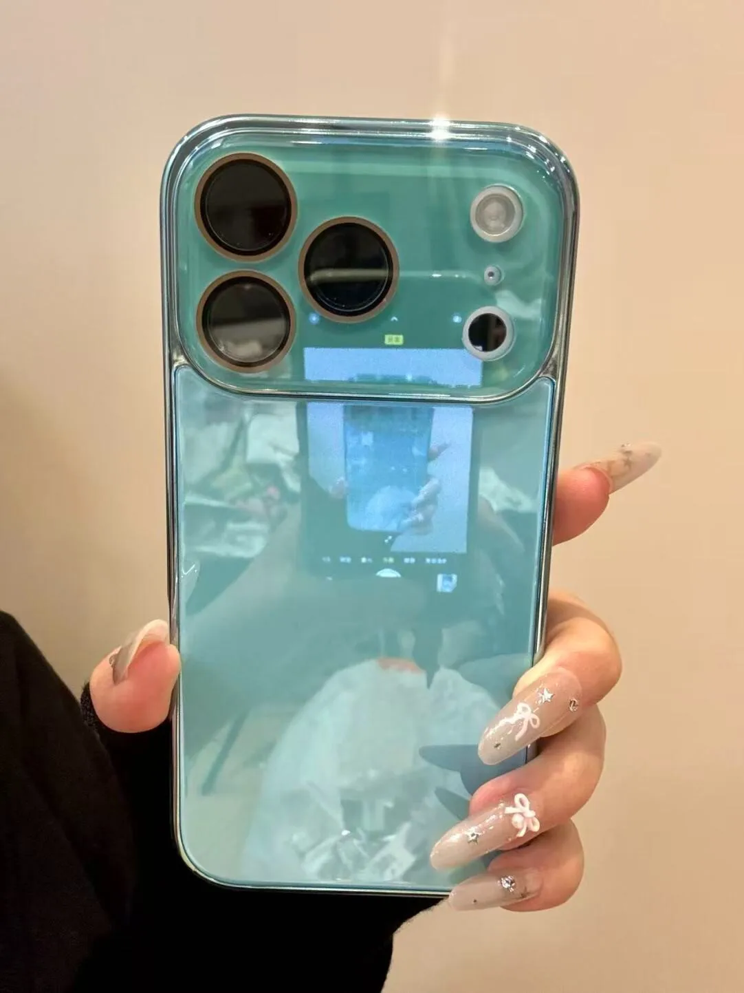 ตัวเลือกสินค้า เคสกระจกนิรภัยมันเงาสำหรับ iPhone