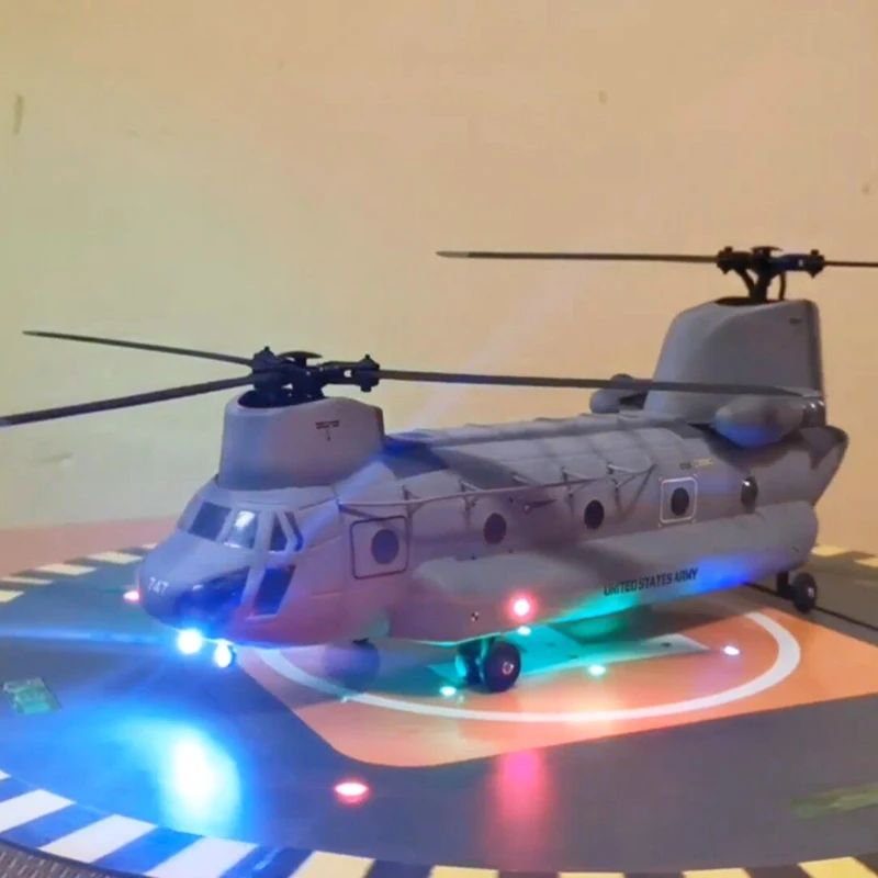 Vue rapprochée du kit d'éclairage LED pour hélicoptère RC Chinook CH47 montrant les lumières stroboscopiques