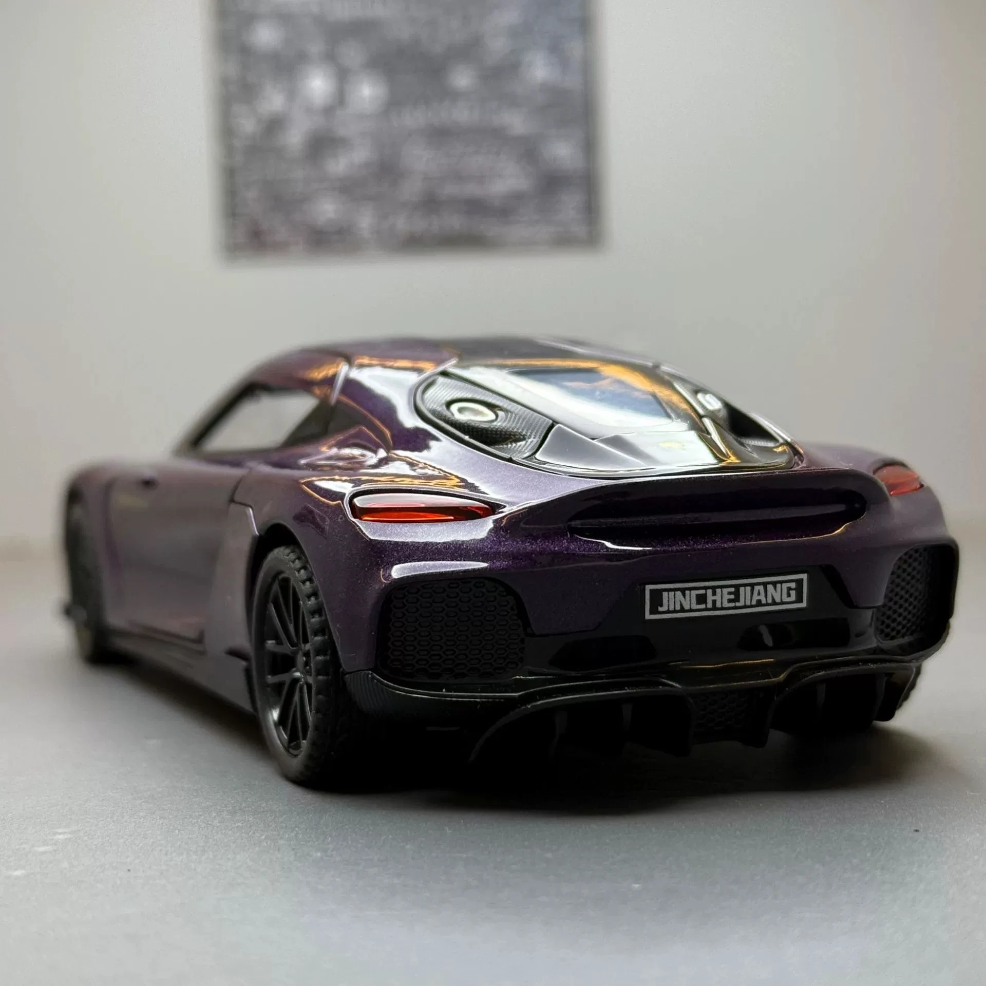 1:32 Gemera GT 합금 자동차 모델, 시뮬레이션 된 소리와 빛 어린이 장난감 자동차 장식품 소년의 생일 선물 수집