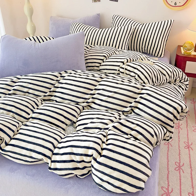 Soft Milk Velvet Duvet Cover, Autumn Winter Warm Bedding, Boys Girls Simple Black and White Striped Queen Comforter Covers 1pc 3
