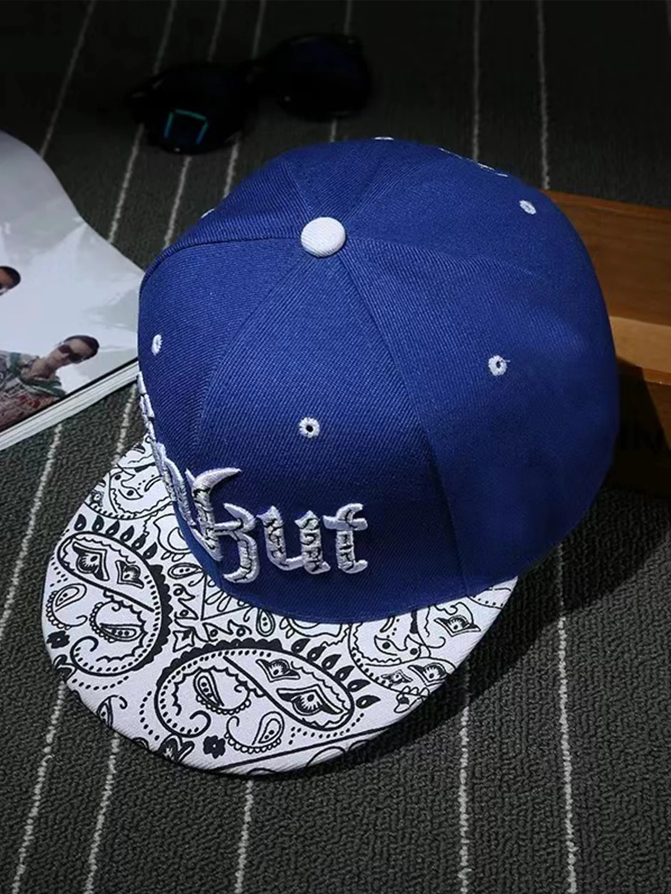 Men's Summer Wide-brimmed Hip-hop Baseball Cap Sun-shading Big Head Circumference Flat Cap baseball cap