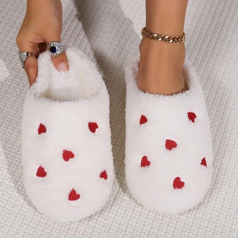 Winter Women's Heart-Shaped Slippers Love Mute Soft Sole Shoes Indoor Comfortable Cute Silent Carpet Light Living Room — view 3