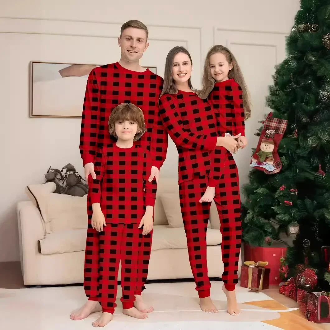 thumbnail image 1 of Conjunto de pijamas navideños a juego con estampado de Papá Noel de dibujos animados, ropa de estar por casa para padres e hijos, traje de 2 piezas, mameluco para bebé, aspecto familiar navideño, 1 of 5