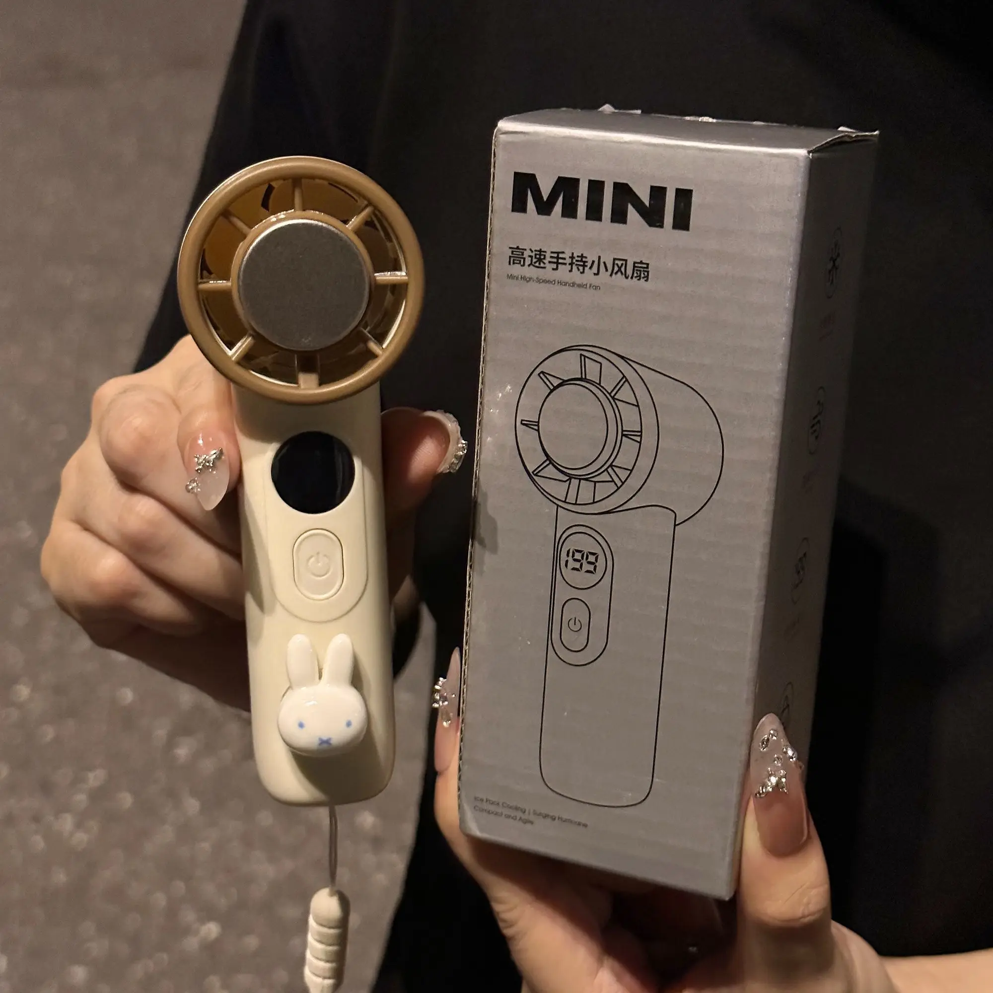 Портативний міні-вентилятор Miffy з напівпровідниковим охолоджувачем, турбінним вентилятором і потужним вітром, для зниження температури на вулиці влітку. Новинка.