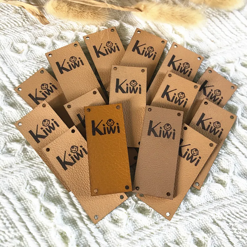 30pcs 크로셰 모자용 맞춤형 가죽 로고 태그 니트 의류용 수제 라벨 맞춤형 중앙 접이식 공예 가방 라벨