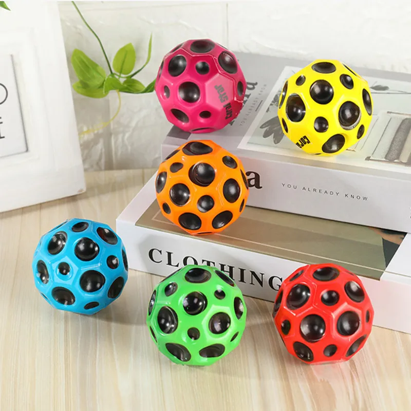 Fashion-Elastic-Ball-Compact-Anti-fall-Ergonomic-Design-Moon-Shape ...