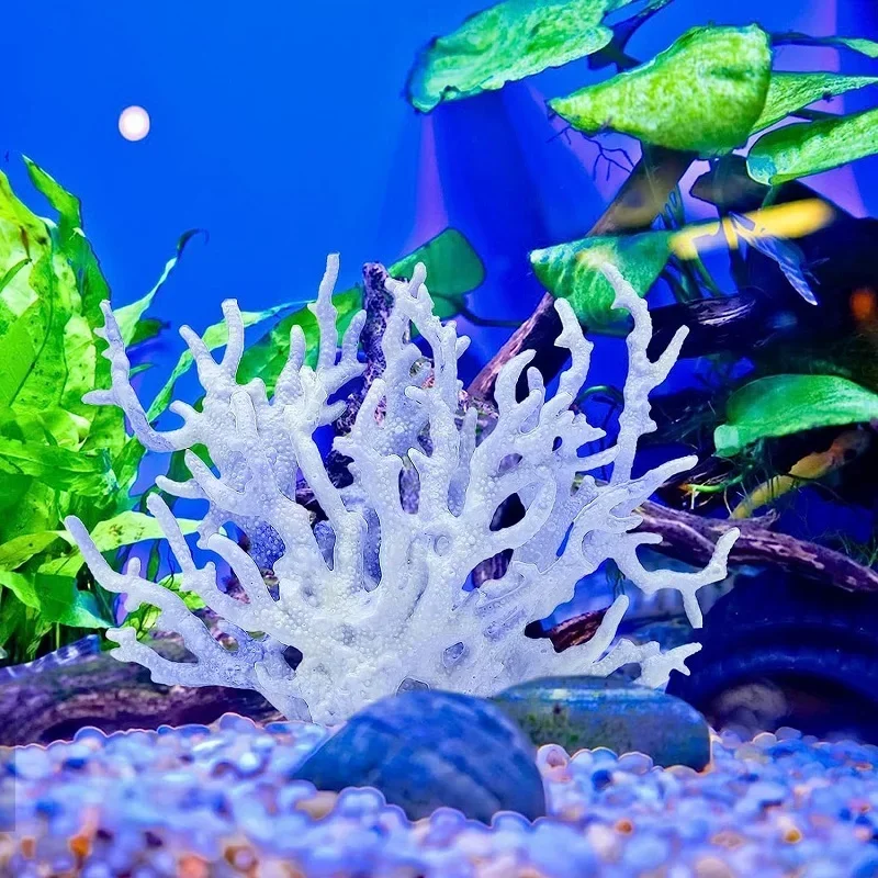 人工サンゴ装飾、装飾的な海のサンゴ、白いサンゴ礁、リアルな魚