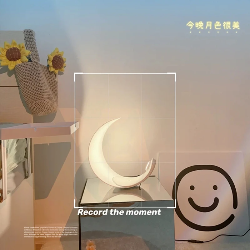 

Moon table lamp bedroom bedside lamp ins girl luxurious living room study decorative lamp atmosphere lamp night lamp