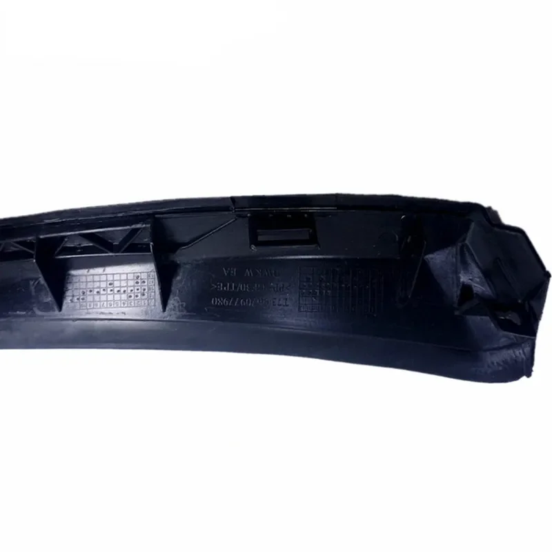 8120AK 8120AJ LH RH Front Windshield Trim for Peugeot 308 2011-408 2010-2014