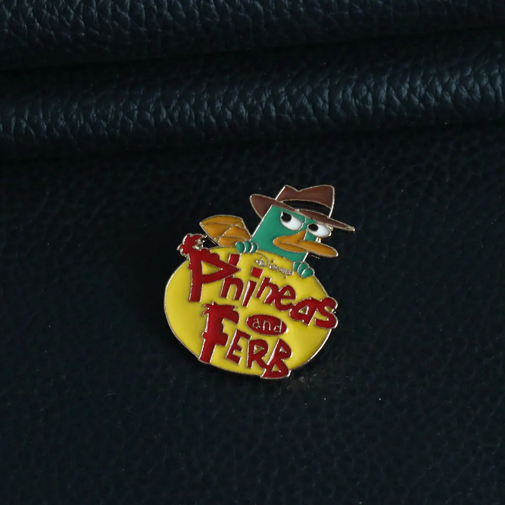 Classic Cartoon Phineas & Ferb Badge Brooch Pins Cute Green Animal Perry The Platypus Shape Enamel Brooches Jewelry Cosplay Gift anime brooches,game brooch