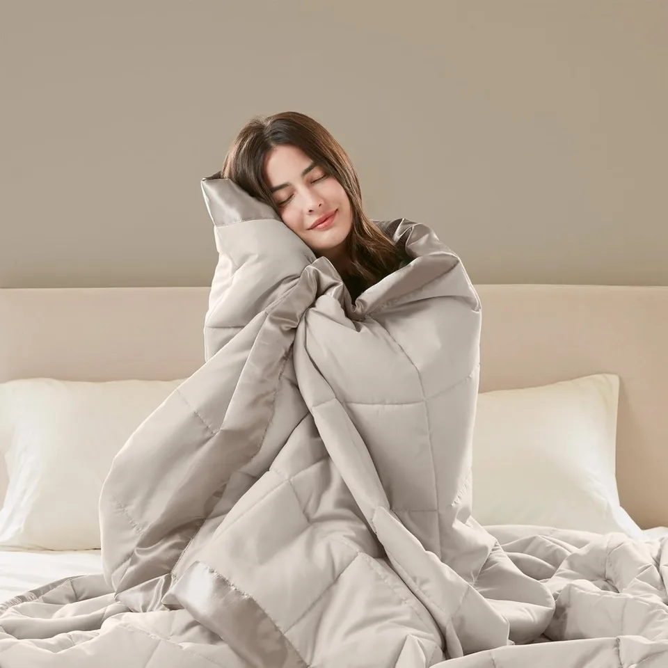 Luxury Moisture Resistant Lightweight Plush Blanket