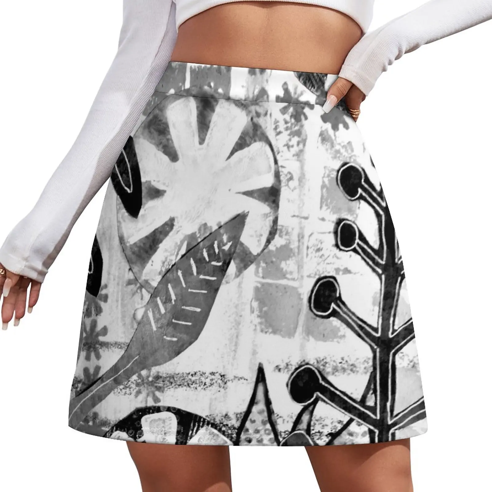 Sophisticated Black & White Abstract Print Mini Skirt Short skirt woman Korean clothing 90s aesthetic