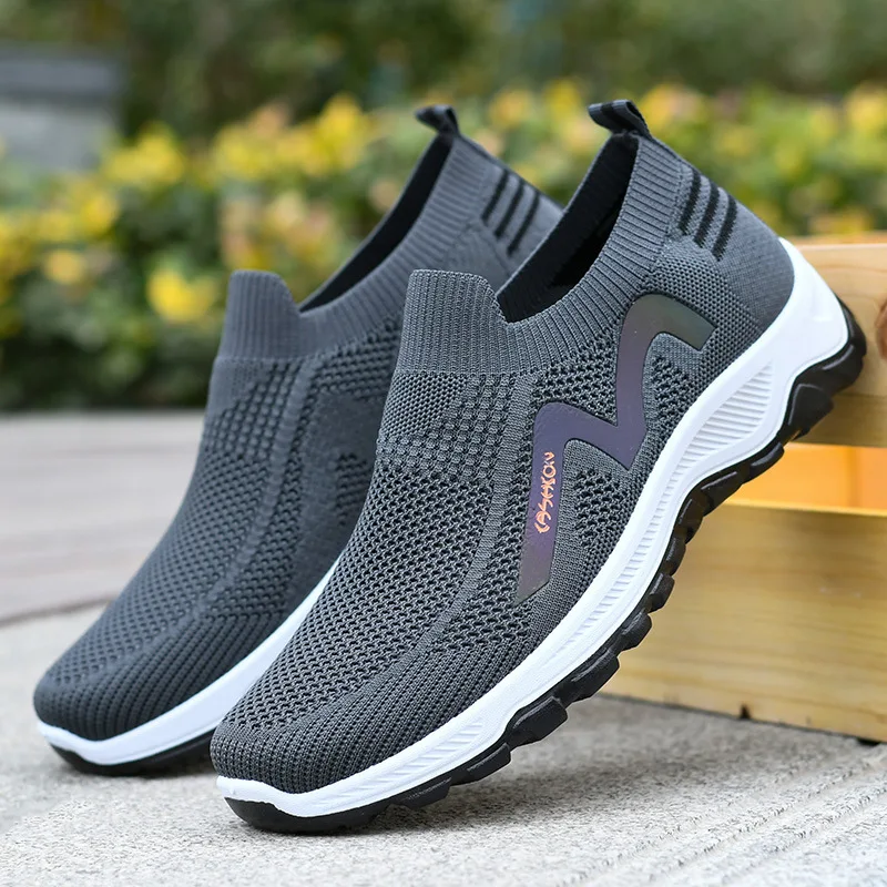 Hot selling knitted mesh men's sports shoes in spring and summer, soft sole, anti slip and wear-resistant dad's shoes