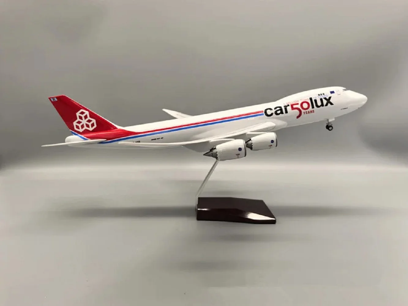 cargo LUX 特別塗装機 B747-8F Cargolux selects B777-8F to replace ageing B747-400Fs | News