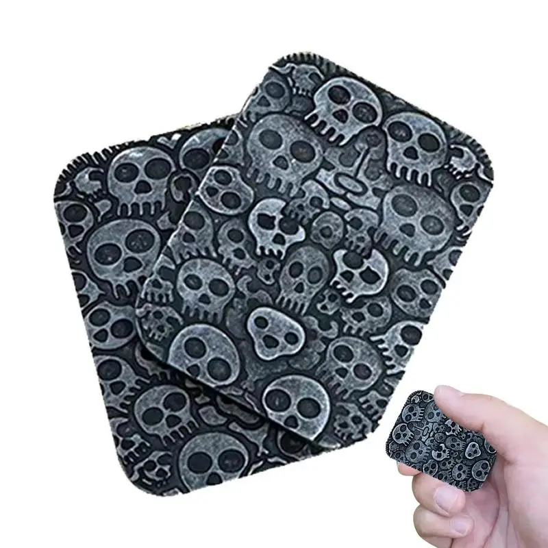 

Slide Poker Push Card Fingertip Spinning Top Shuffle Skull Poker Style Poker Card Decompression Novelty Toys