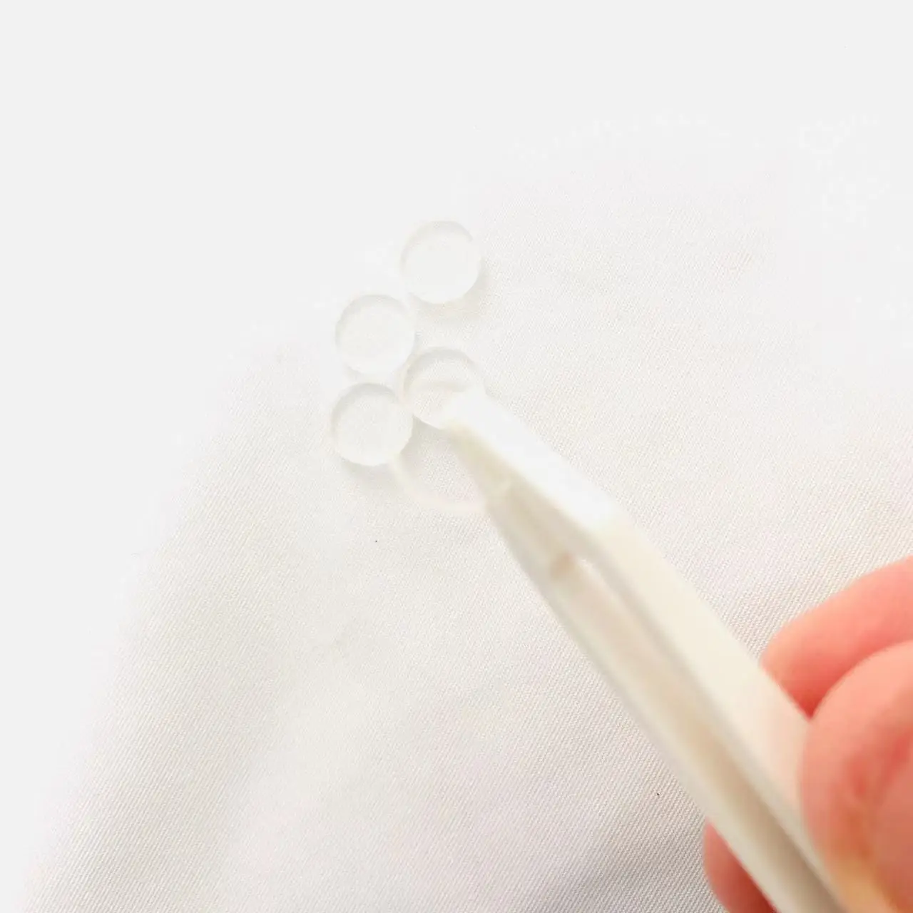 100개 총 크기 직경 20mm 및 두께 2mm UVC 180nm에서 2500nm까지 통과 JGS1 소재 소독용 석영 유리